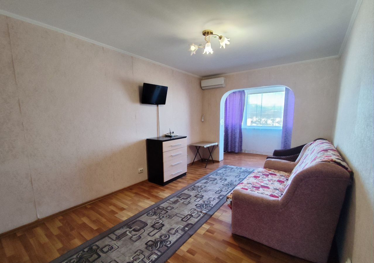 квартира г Алушта ул Октябрьская 43 фото 1
