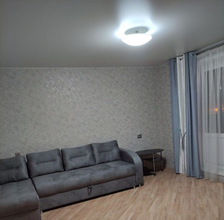 квартира г Красноярск р-н Октябрьский микрорайон Николаевка ул Серова 8 фото 1