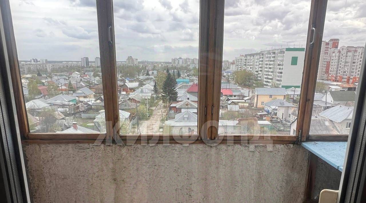 квартира г Барнаул р-н Индустриальный проезд Кооперативный 5-й 10а фото 4
