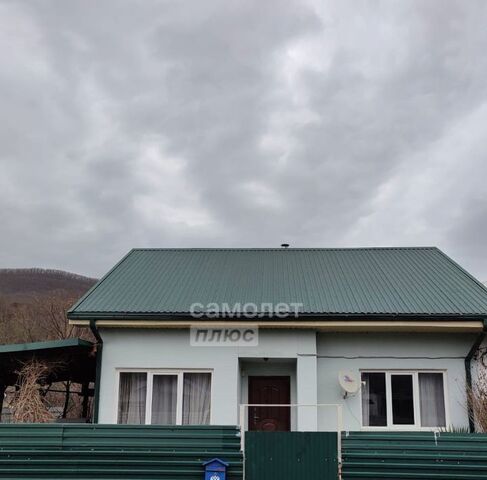 п Октябрьский ул Конституции 3 фото