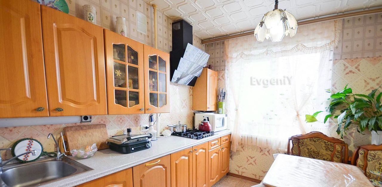 квартира г Саратов р-н Ленинский ул им Чемодурова В.И. 8а фото 2