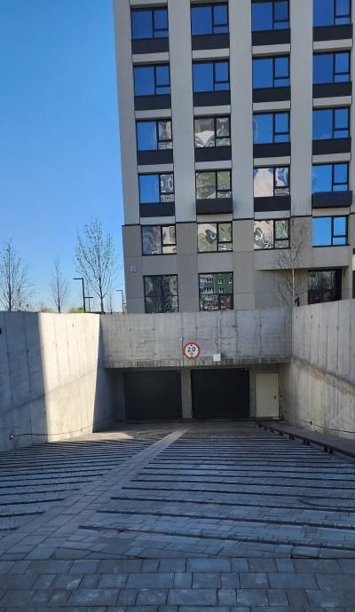 квартира г Омск р-н Кировский ул. Б. Г. Шаронова, 9 фото 16