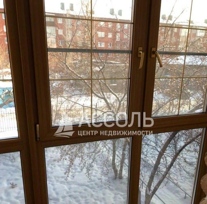 квартира г Омск р-н Центральный ул Комиссаровская 2 фото 16