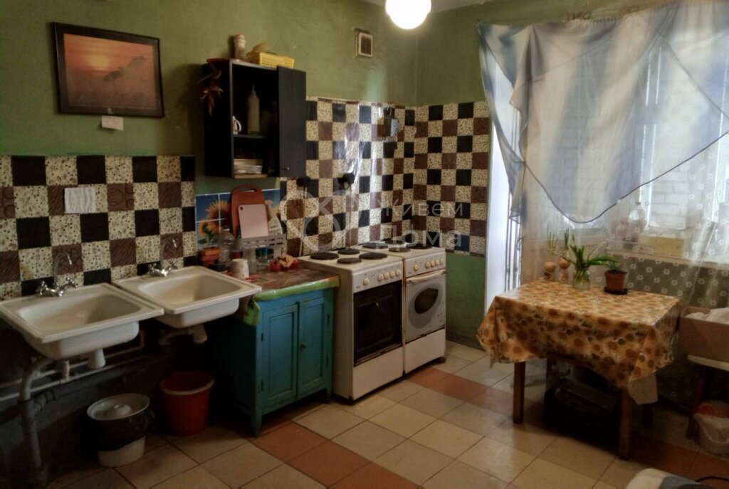 комната г Волгоград р-н Тракторозаводский ул им. Дегтярева 1 фото 1