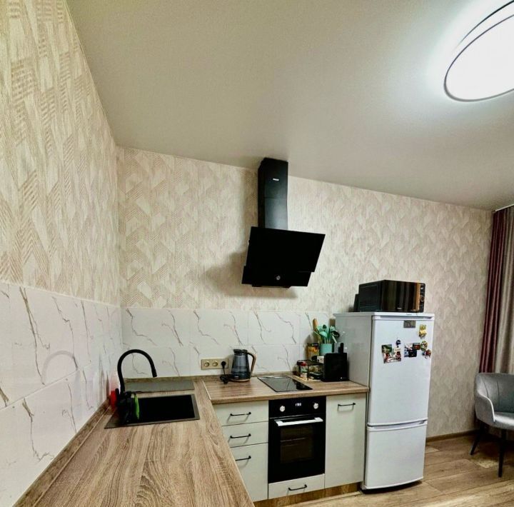 квартира г Абакан ул Генерала Тихонова 6 фото 1