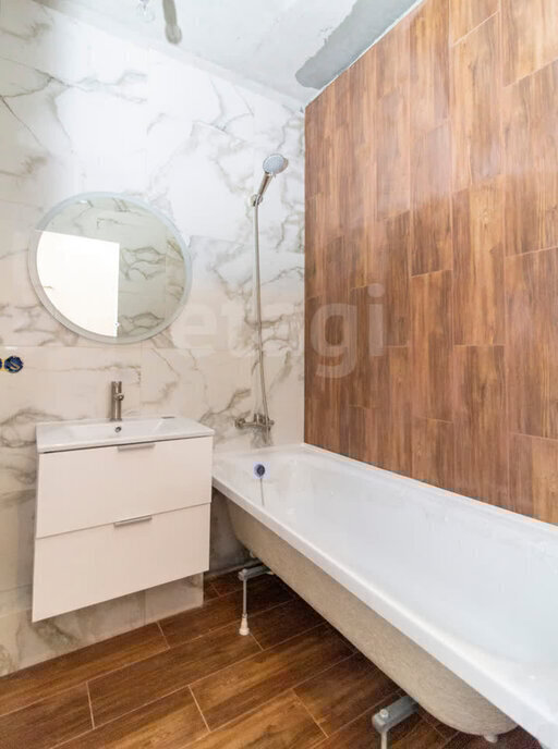 квартира г Тюмень ул Фармана Салманова 5 фото 15
