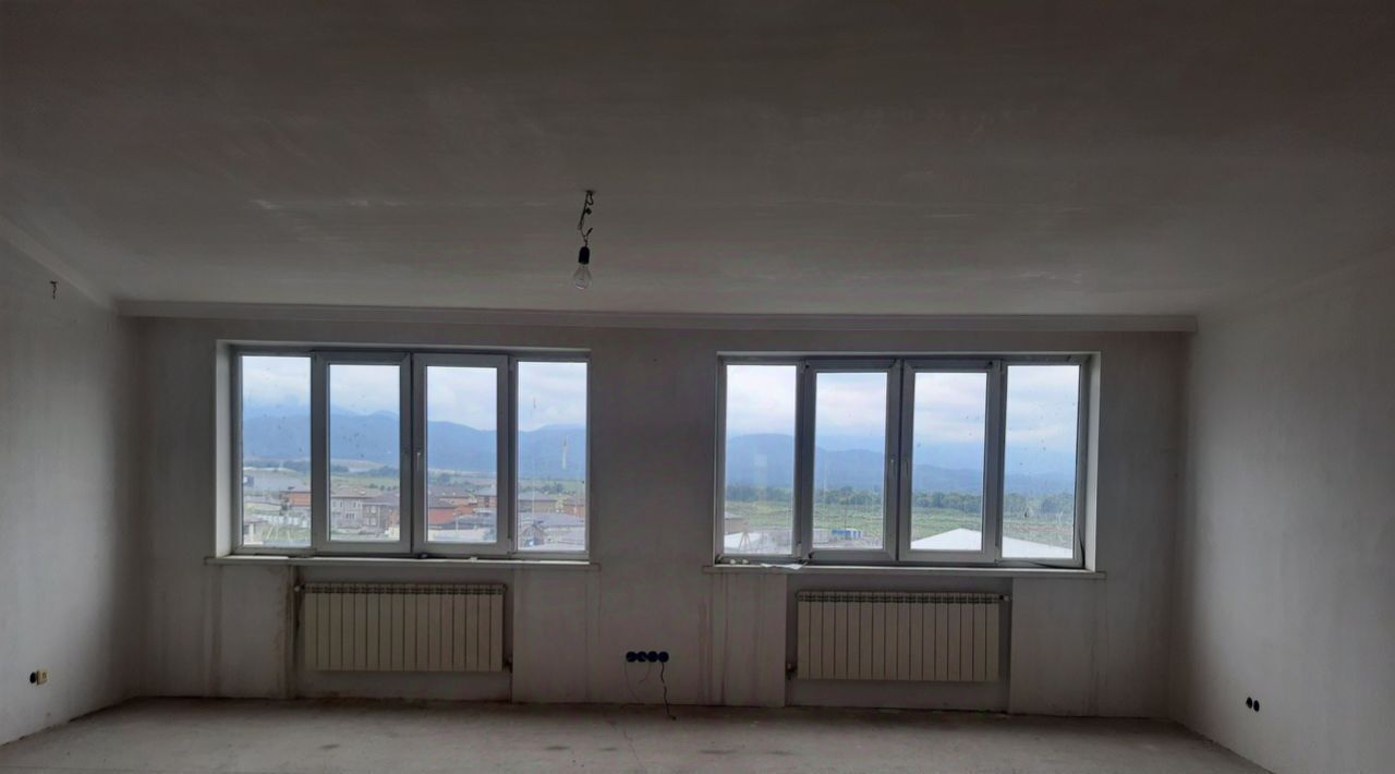 квартира г Владикавказ р-н Северо-Западный ул Весенняя 1к/5 фото 1