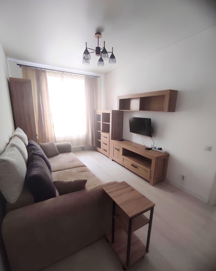 квартира г Екатеринбург Академический ул Академика Ландау 35 фото 1