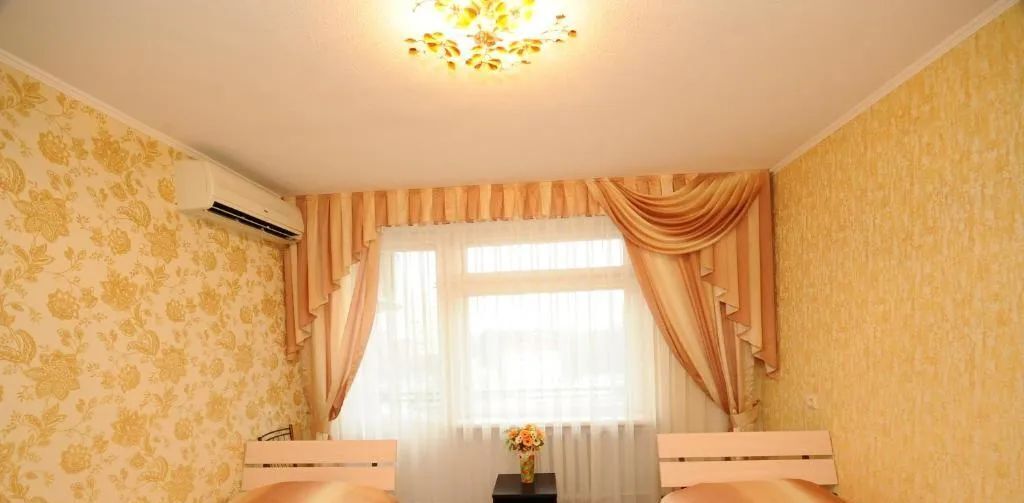 комната г Краснодар р-н Центральный ул Кубанская Набережная 5 Западный фото 3