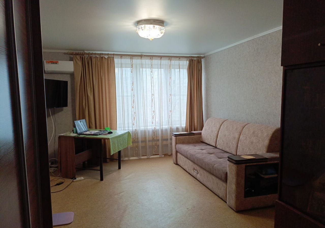 квартира г Тольятти р-н Автозаводский 10-й квартал б-р Луначарского 6 фото 1