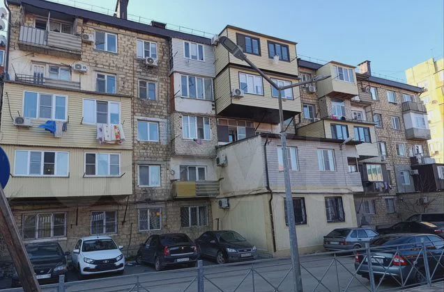 квартира г Махачкала р-н Кировский ул Нигматулы Магомедова 81к/2 фото 8