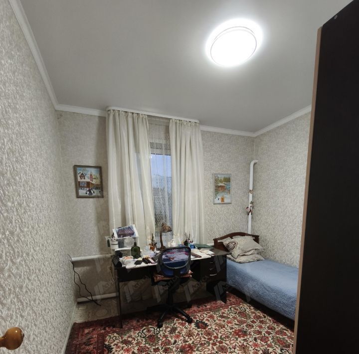 дом г Астрахань р-н Советский ул 1-я Высоцкая 5/2 фото 21