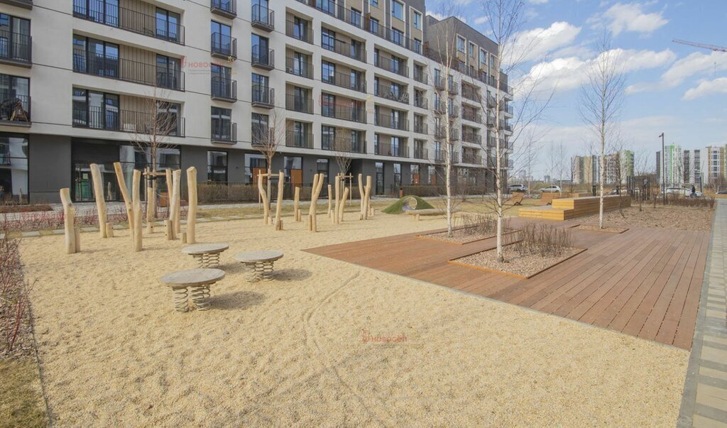 квартира г Екатеринбург Чкаловская ул Академика Ландау 1 фото 18