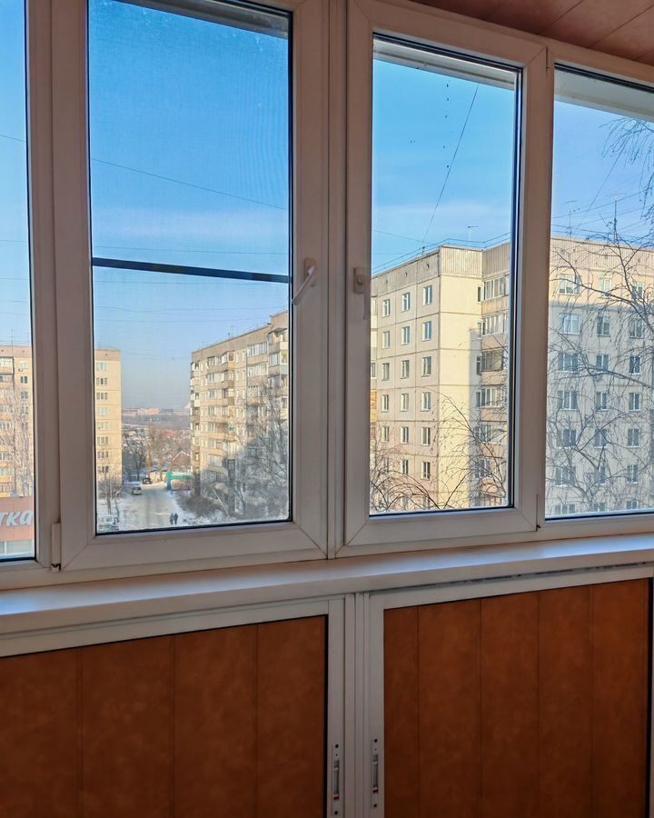 квартира г Барнаул р-н Ленинский ул Островского 10 фото 3