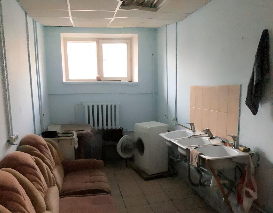 комната г Омск р-н Центральный ул 2-я Барнаульская 94 пос. Амурский фото 9