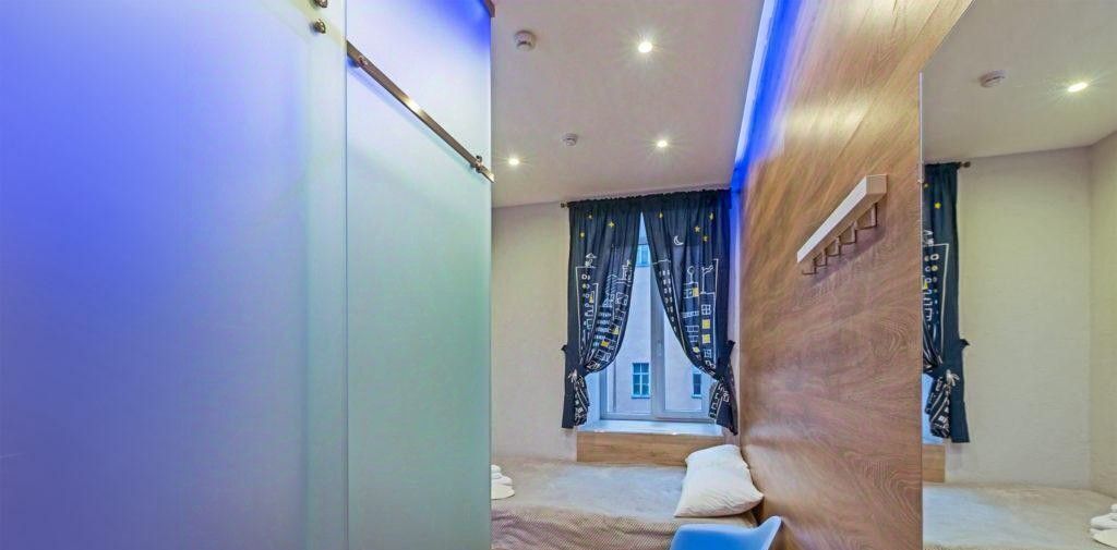 комната г Санкт-Петербург метро Площадь Восстания пр-кт Невский 136 фото 2