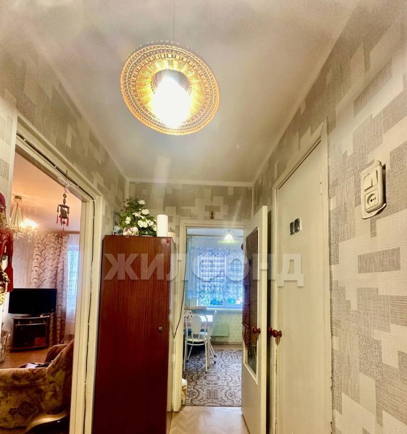 квартира г Тольятти 15-й квартал ул Дзержинского 38 м-н фото 3