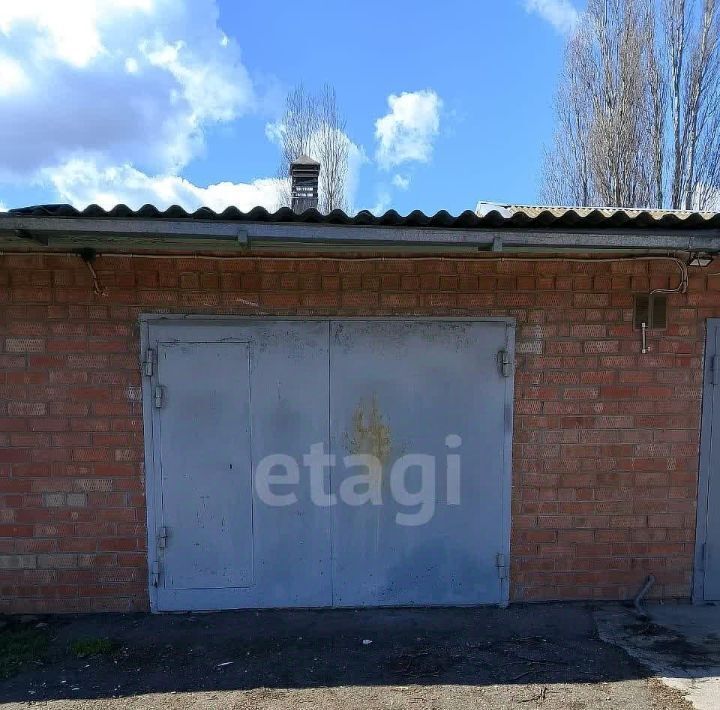 гараж р-н Ейский г Ейск ул Октябрьская фото 1