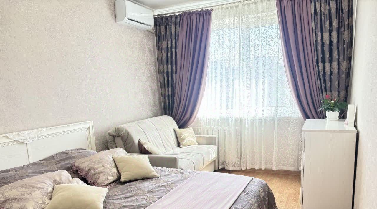 квартира г Ростов-на-Дону р-н Пролетарский пр-кт 40-летия Победы 97в фото 1