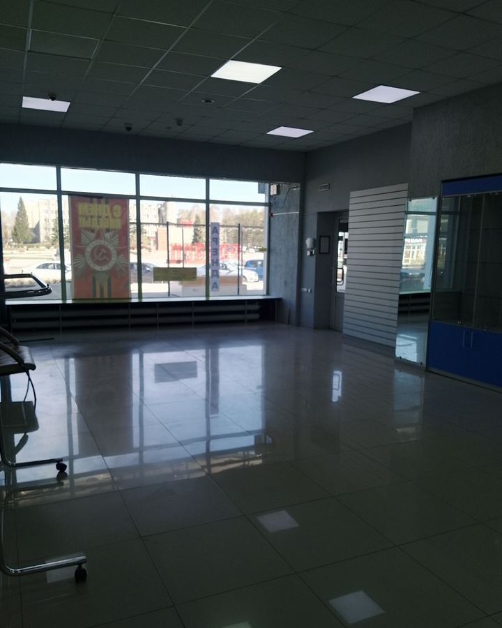торговое помещение г Назарово ул Арбузова 110 фото 3