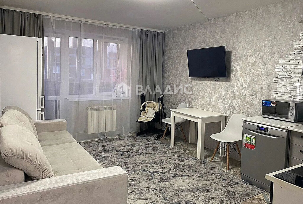 квартира г Тобольск мкр 7а 23б фото 1