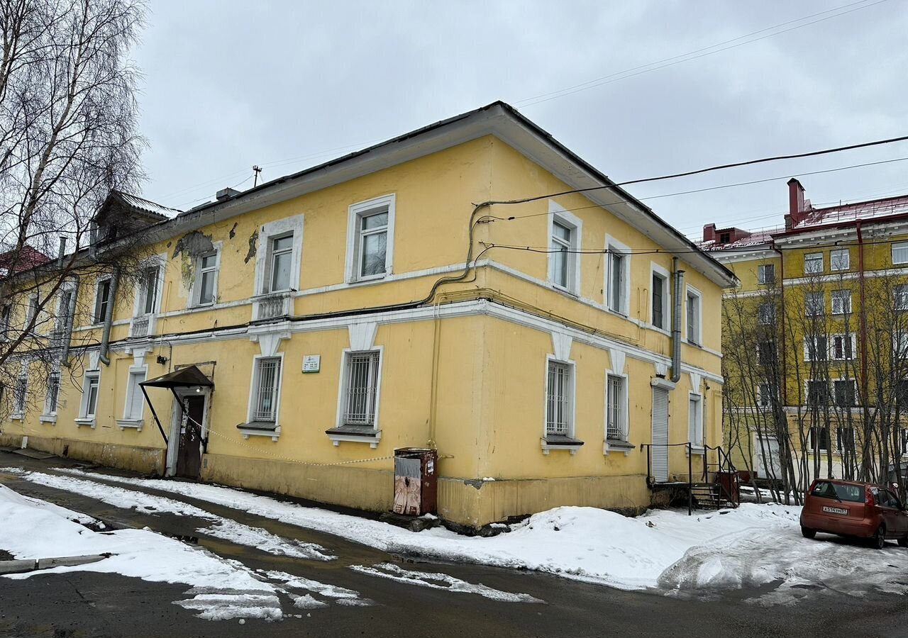 квартира г Мурманск р-н Октябрьский ул Октябрьская 8 фото 2