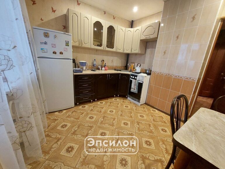 квартира г Курск р-н Центральный ул Карла Маркса 72 фото 2