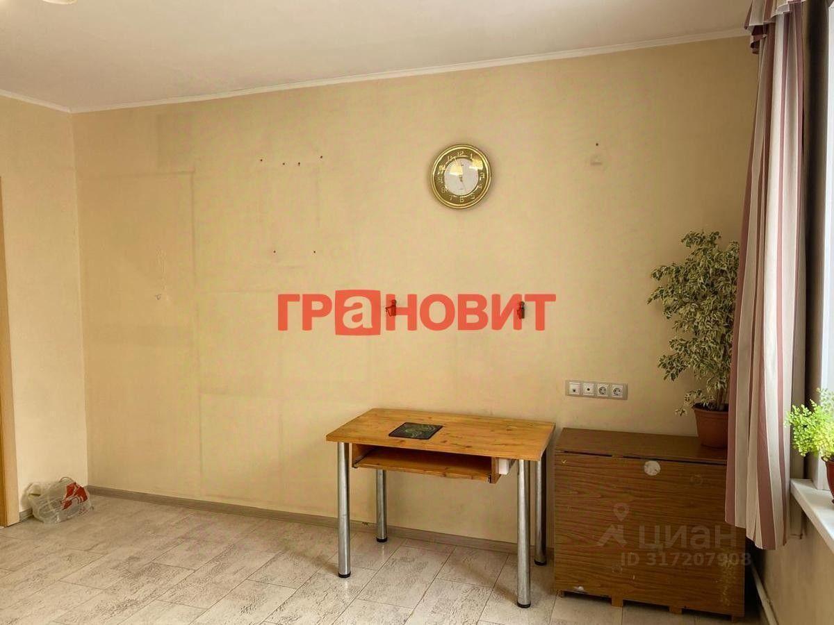 квартира г Новосибирск р-н Кировский ул Урманова 1/1 фото 4
