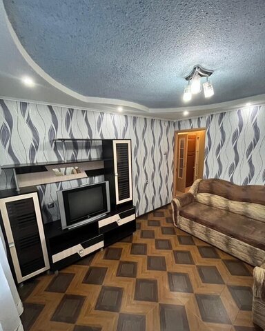 Качканарский муниципальный округ, 10-й мкр-н, 24А фото