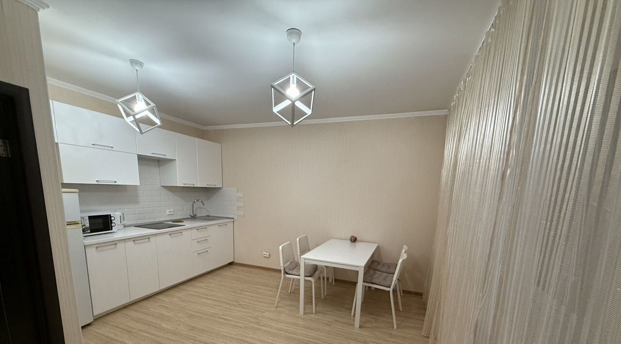 квартира г Омск р-н Центральный ул 2-я Дачная 12к/1 фото 4