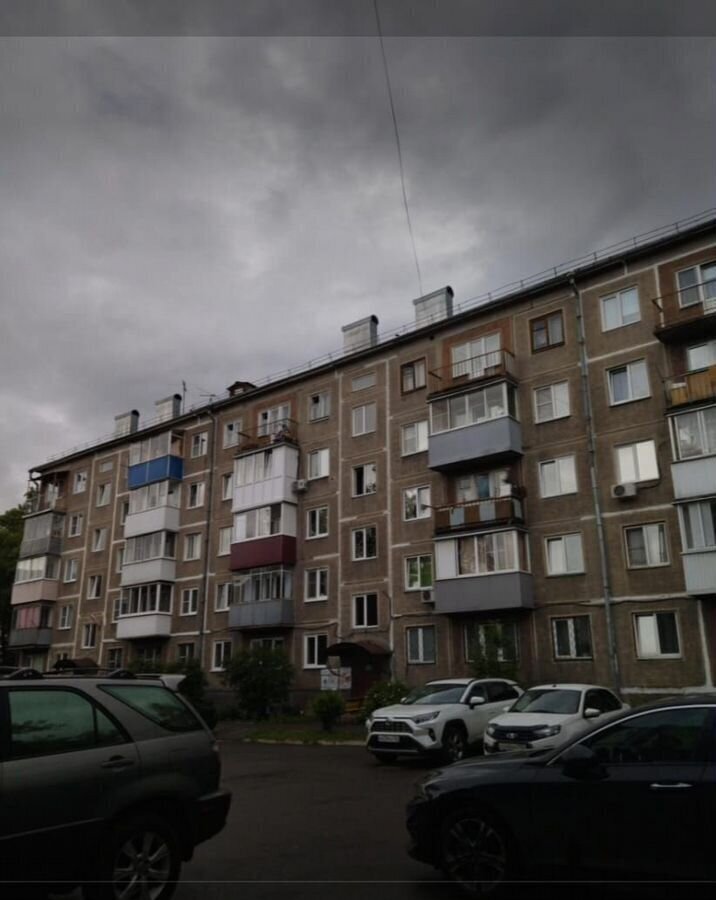 квартира г Новокузнецк р-н Центральный пр-кт Октябрьский 20 Кемеровская обл. — Кузбасс фото 1