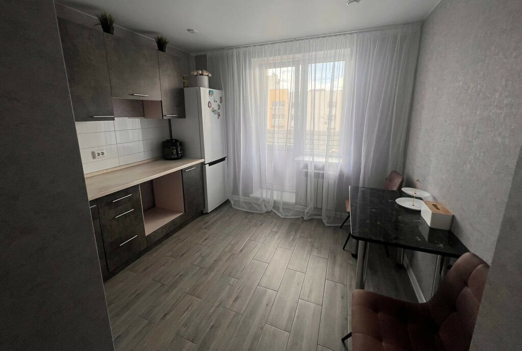 квартира г Саратов р-н Заводской ул Миллеровская 15 фото 3