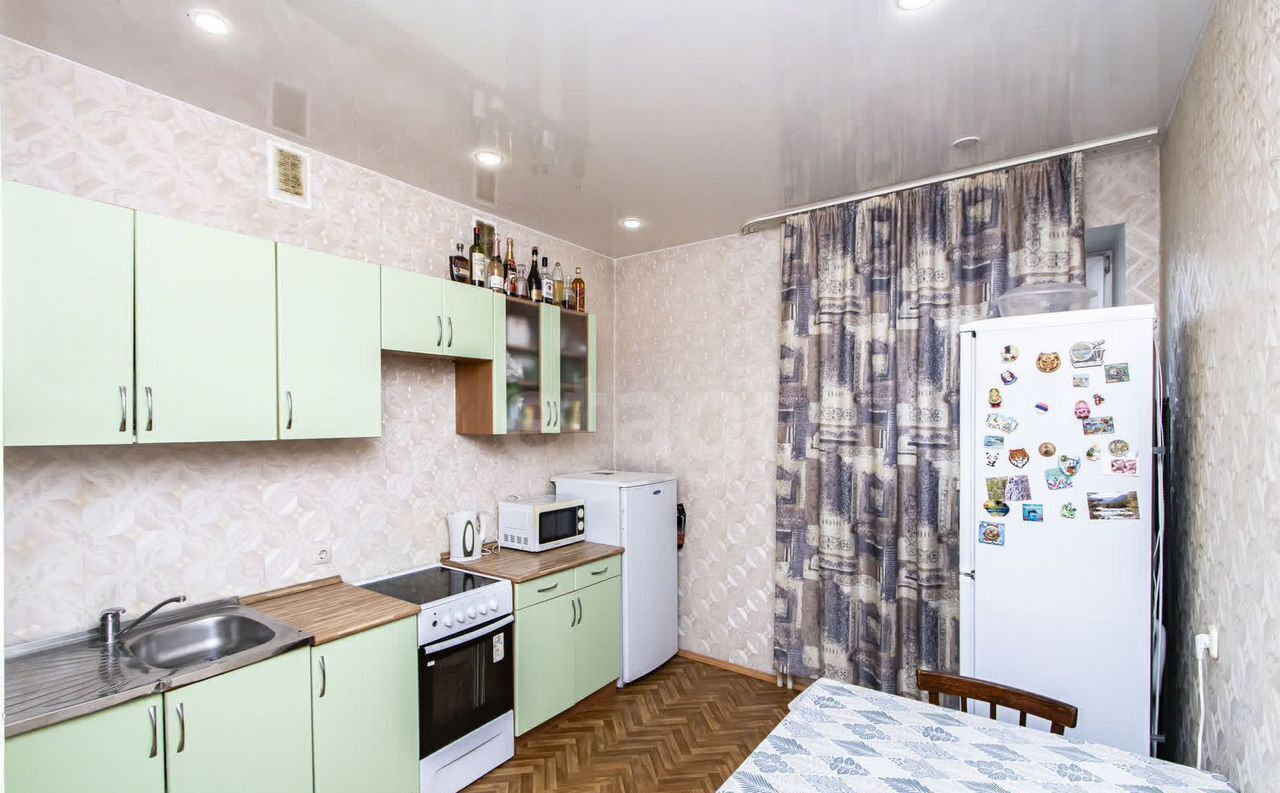 квартира г Тюмень р-н Центральный ул Максима Горького 10 фото 1