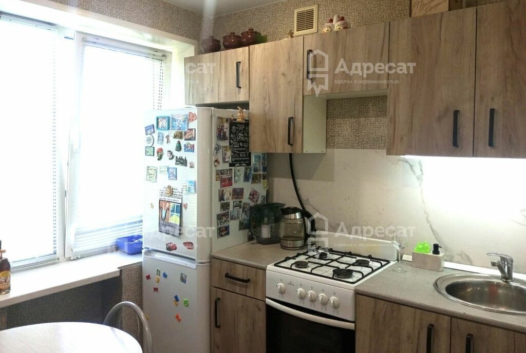 квартира г Волгоград р-н Кировский ул им. генерала Шумилова 33 фото 2