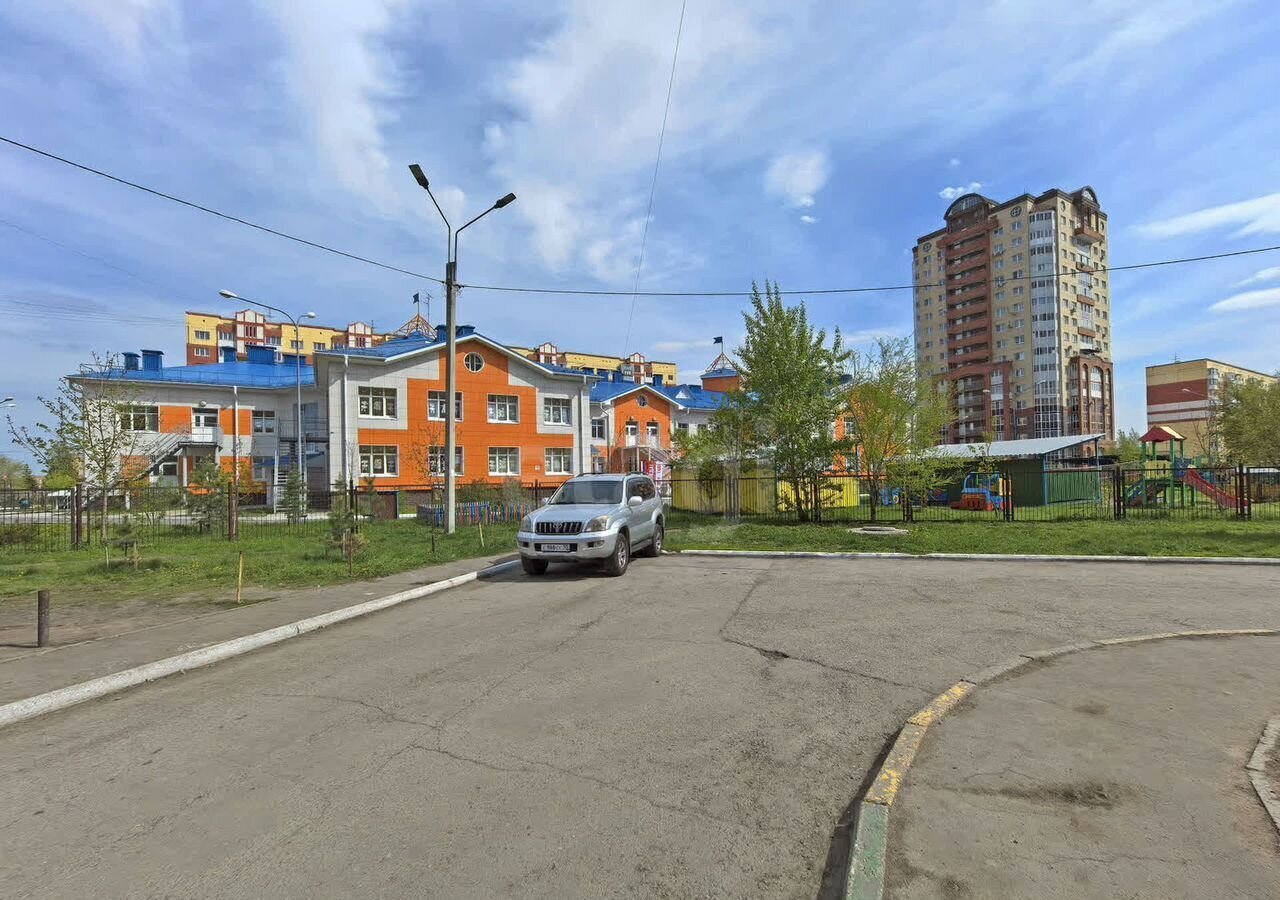 квартира г Омск п Чкаловский пр-кт Космический 16ак/1 р-н Октябрьский фото 24