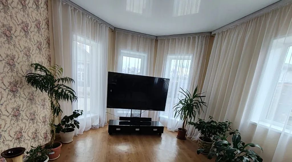 дом г Владивосток р-н Советский ул Джамбула 5 фото 6