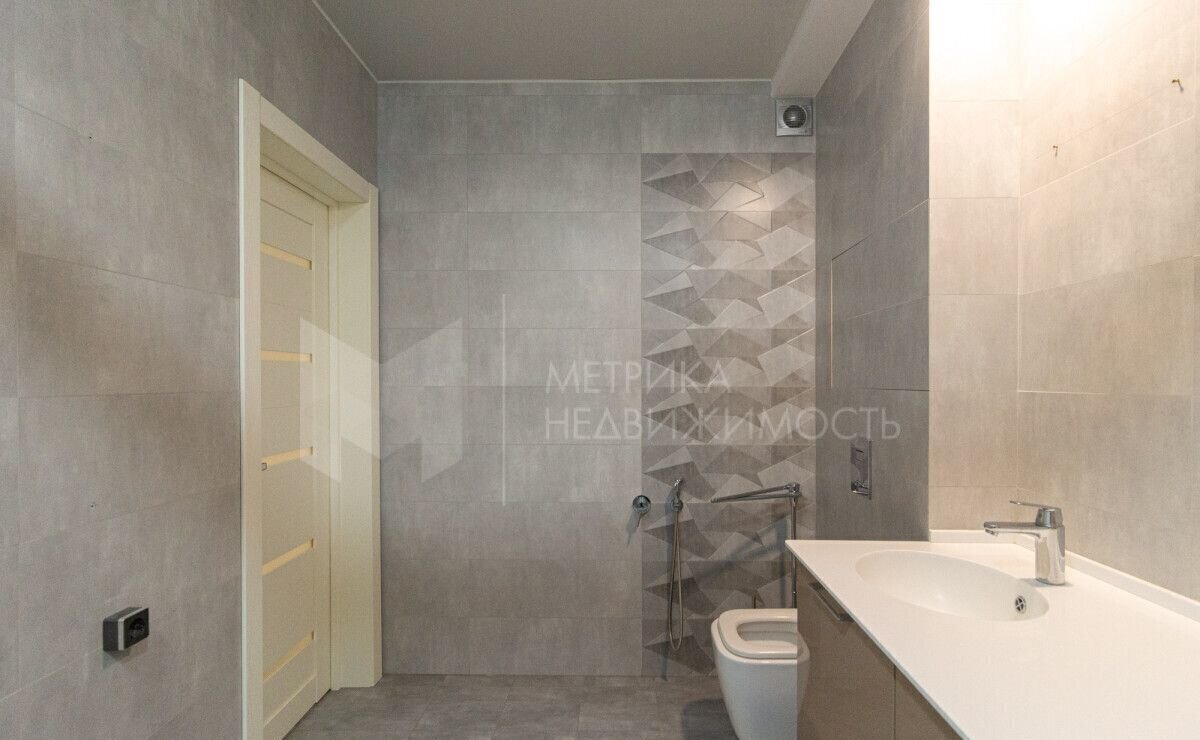 квартира г Тюмень р-н Центральный ул Сургутская 11к/2 фото 26