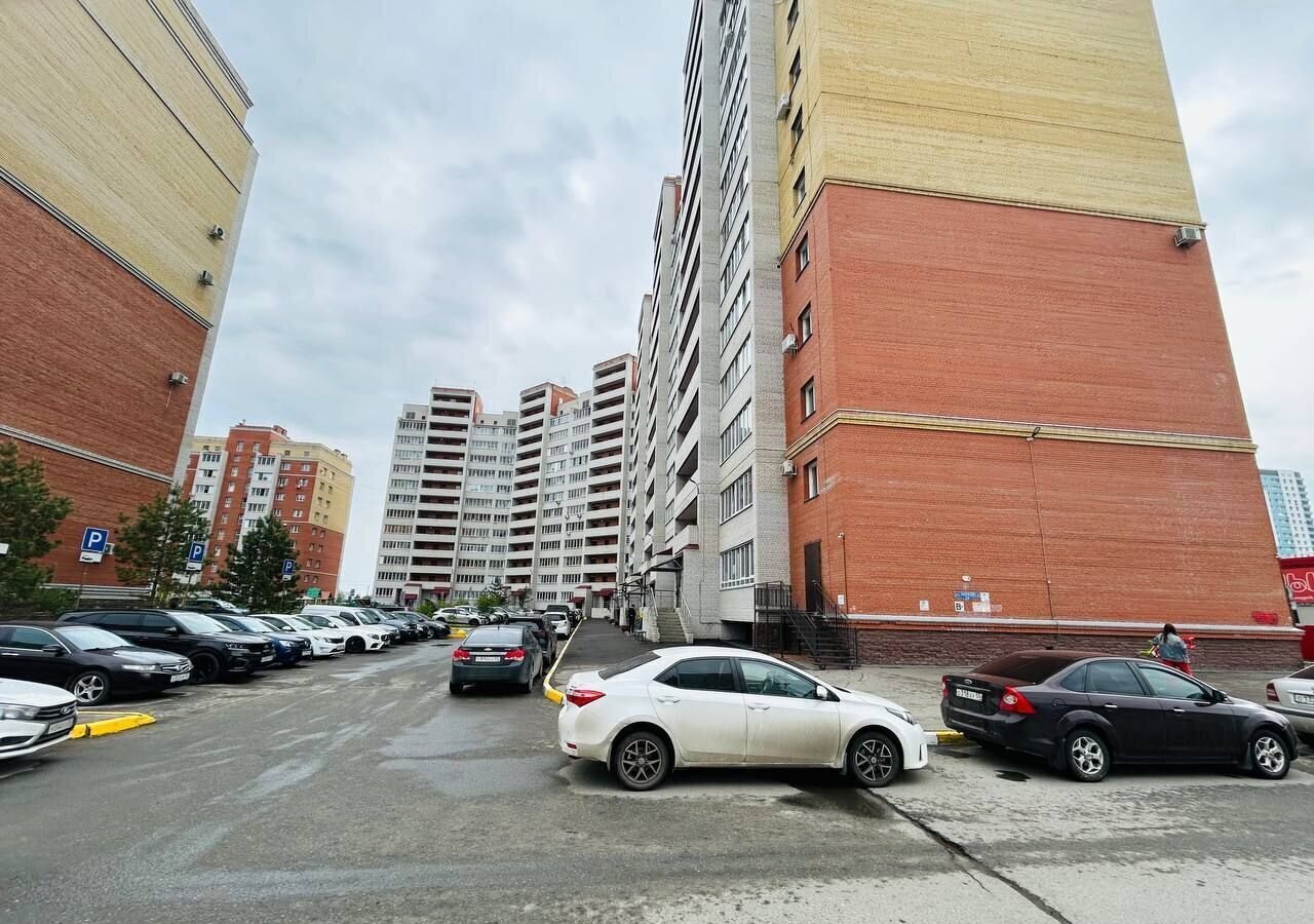 квартира г Омск р-н Кировский ул Перелета 23 фото 25