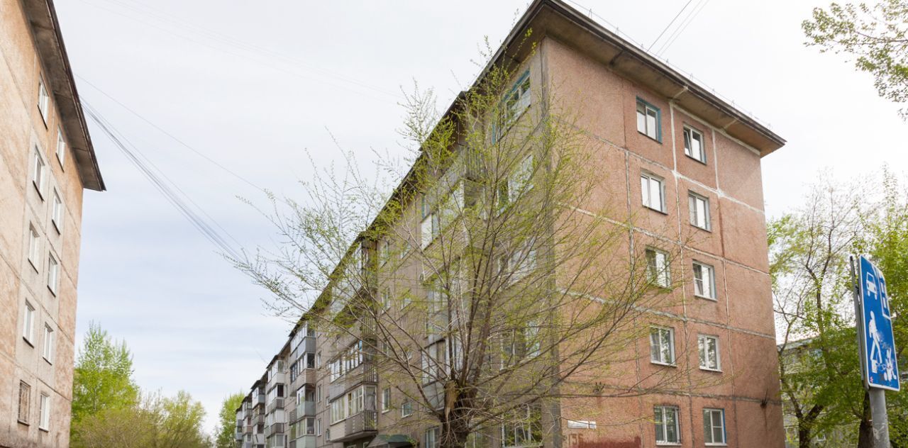 квартира г Барнаул р-н Ленинский ул Антона Петрова 156 фото 2