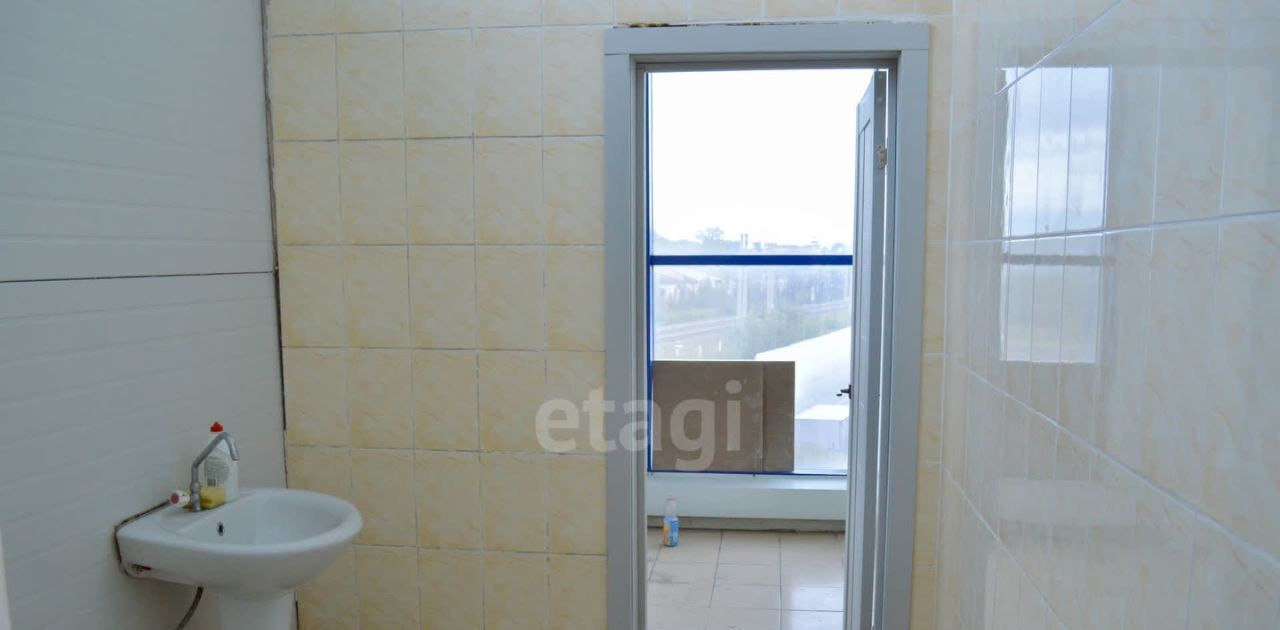 торговое помещение г Прокопьевск р-н Центральный пр-кт Шахтеров 20а фото 15