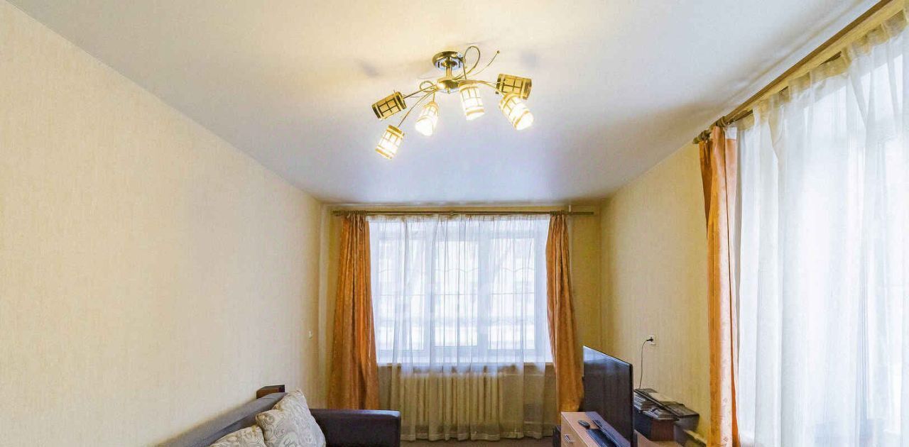 комната г Екатеринбург р-н Орджоникидзевский ул Фрезеровщиков 39б Проспект Космонавтов фото 4