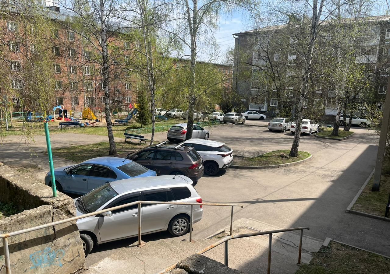 квартира г Иркутск р-н Октябрьский ул Ржанова 33 фото 3