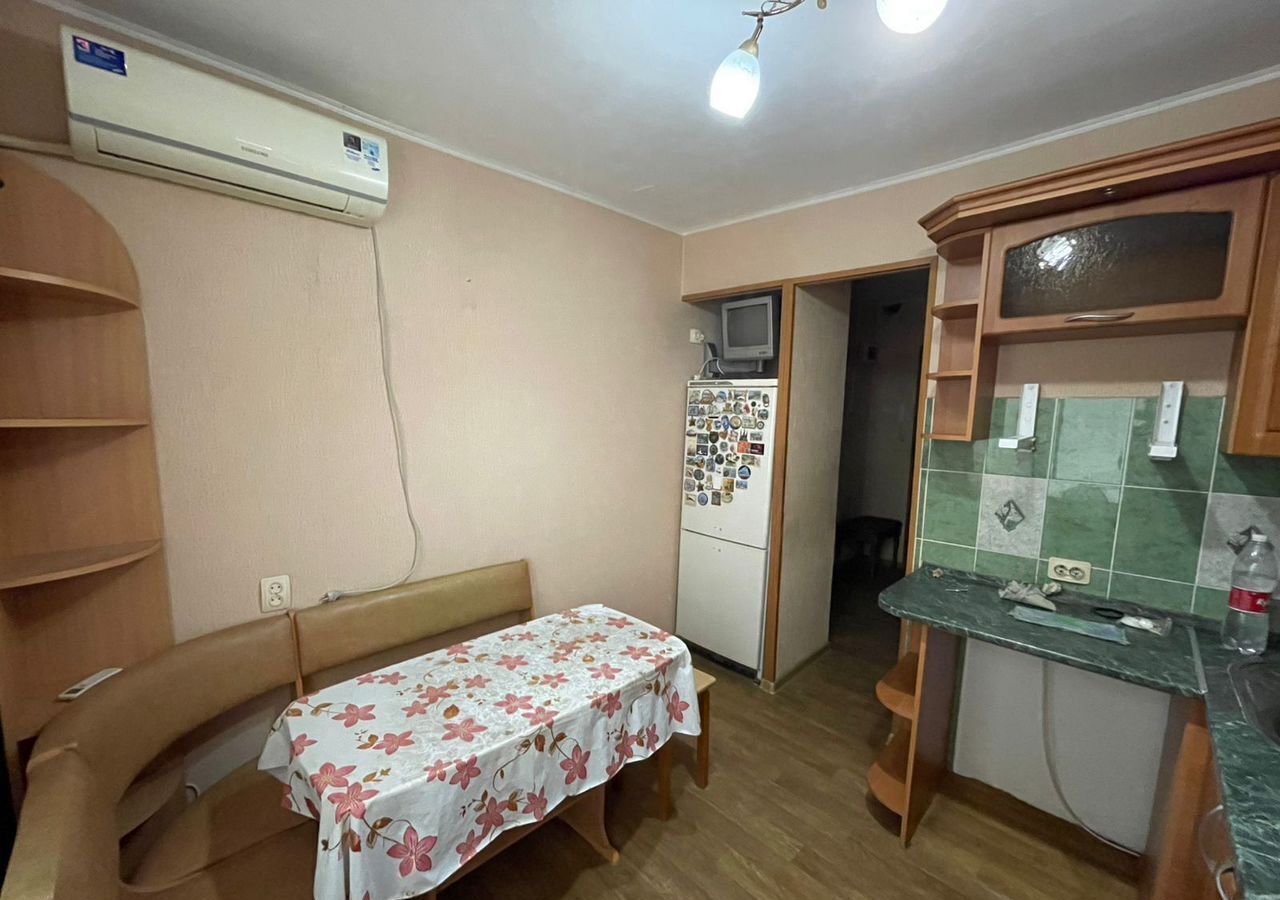 квартира г Астрахань р-н Советский ул Николая Островского 162к/1 фото 1