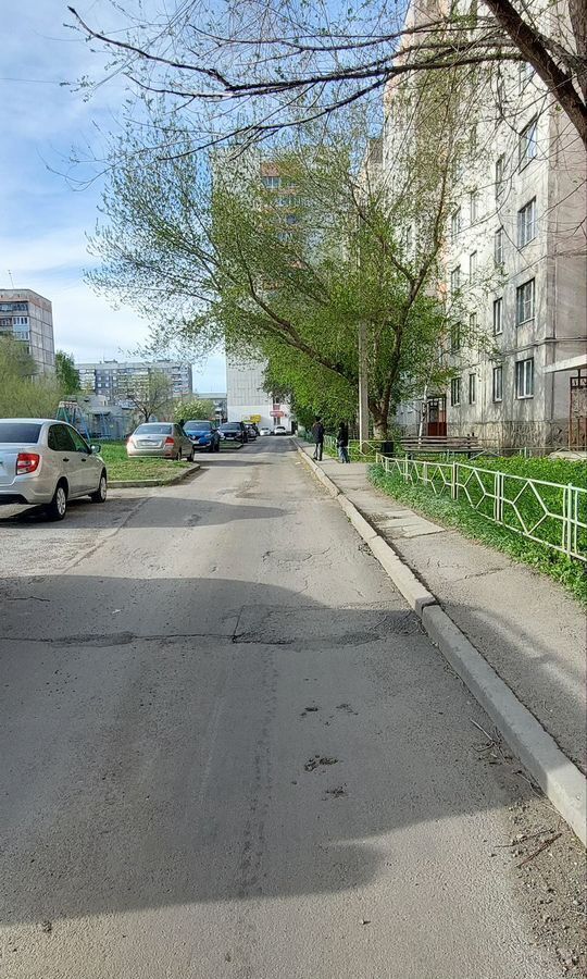 квартира г Магнитогорск р-н Орджоникидзевский пр-кт Карла Маркса 202 фото 2