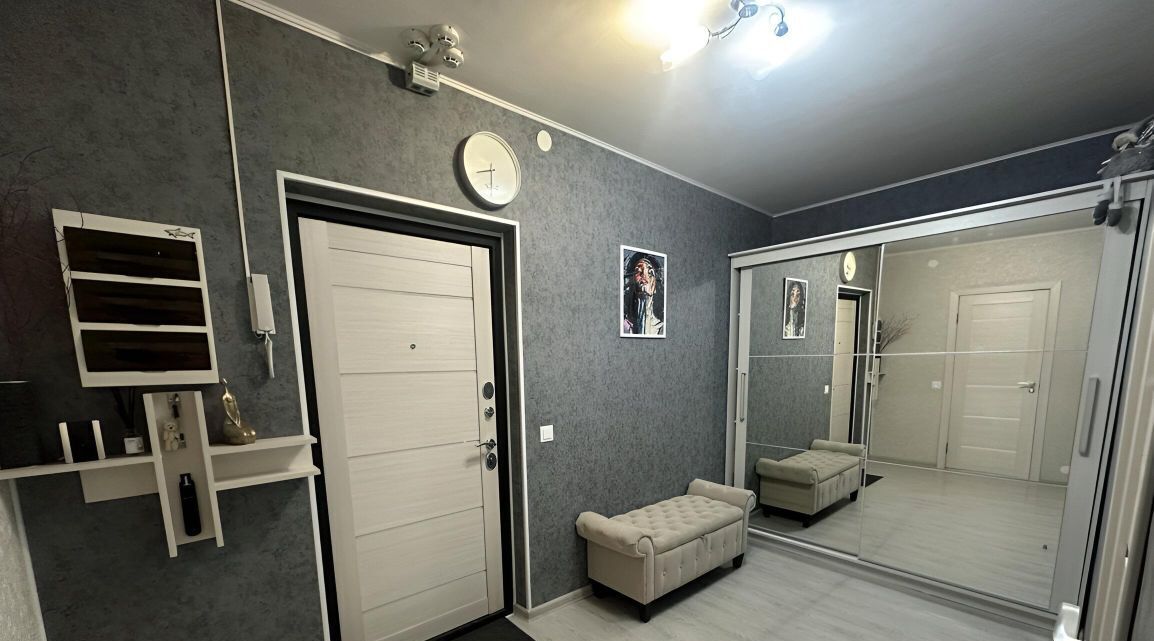 квартира г Екатеринбург Чкаловская ул Белинского 111 фото 1