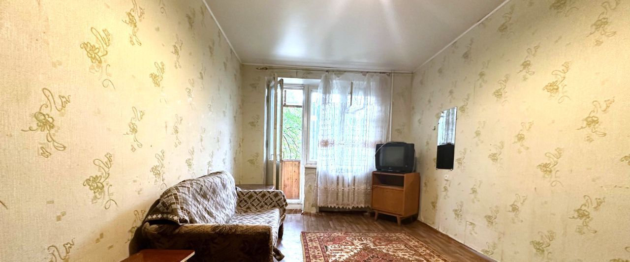 квартира г Волгоград р-н Дзержинский ул Шекснинская 14 фото 1