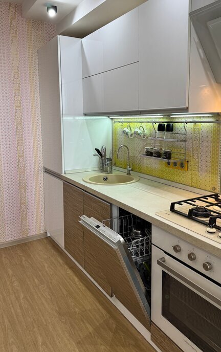 квартира г Курск р-н Центральный ул Марата 21 фото 1