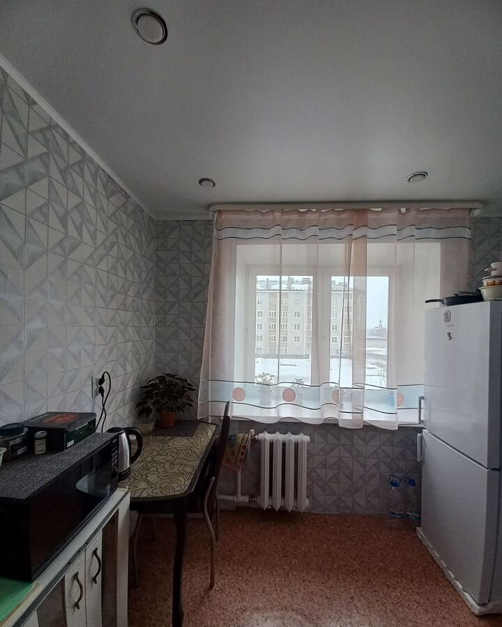 квартира г Ишим ул Калинина 110 фото 3