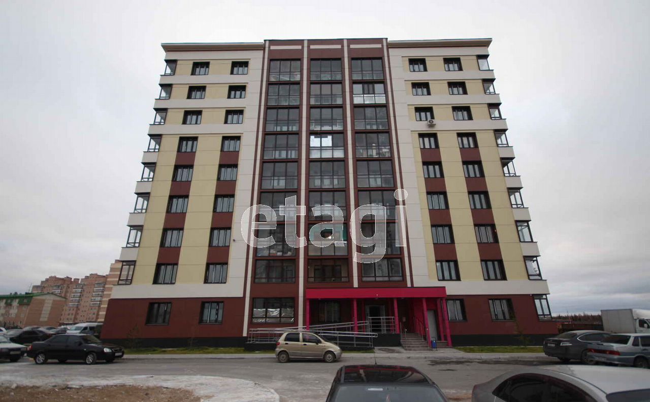 квартира г Новый Уренгой ул Имени В.Я.Петуха 3/1 Тюменская обл. фото 2