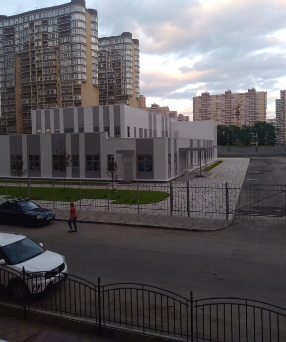 квартира г Краснодар ул им. Героя Сарабеева В.И. 5к/5 фото 4